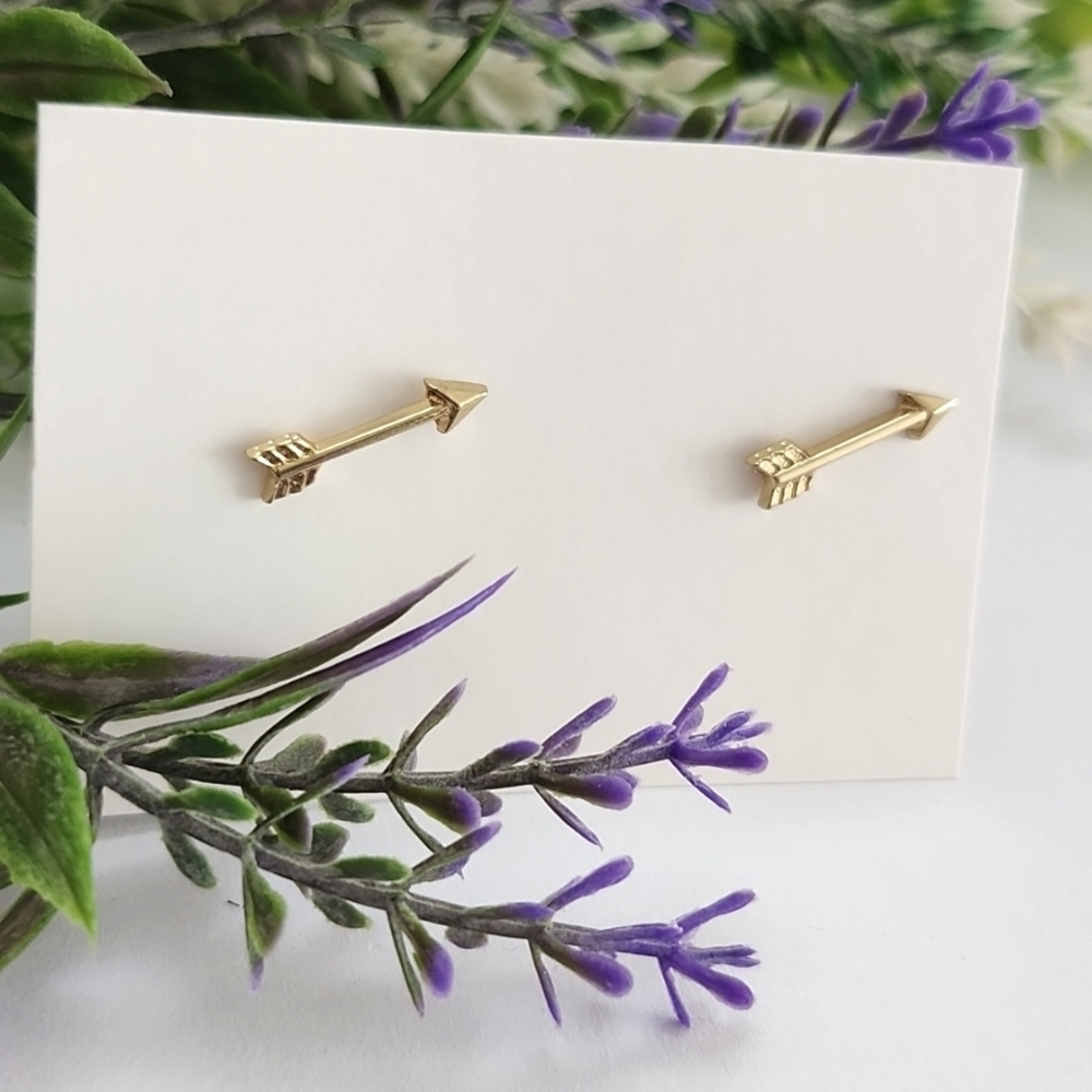 Arrows Stud Earrings Gold